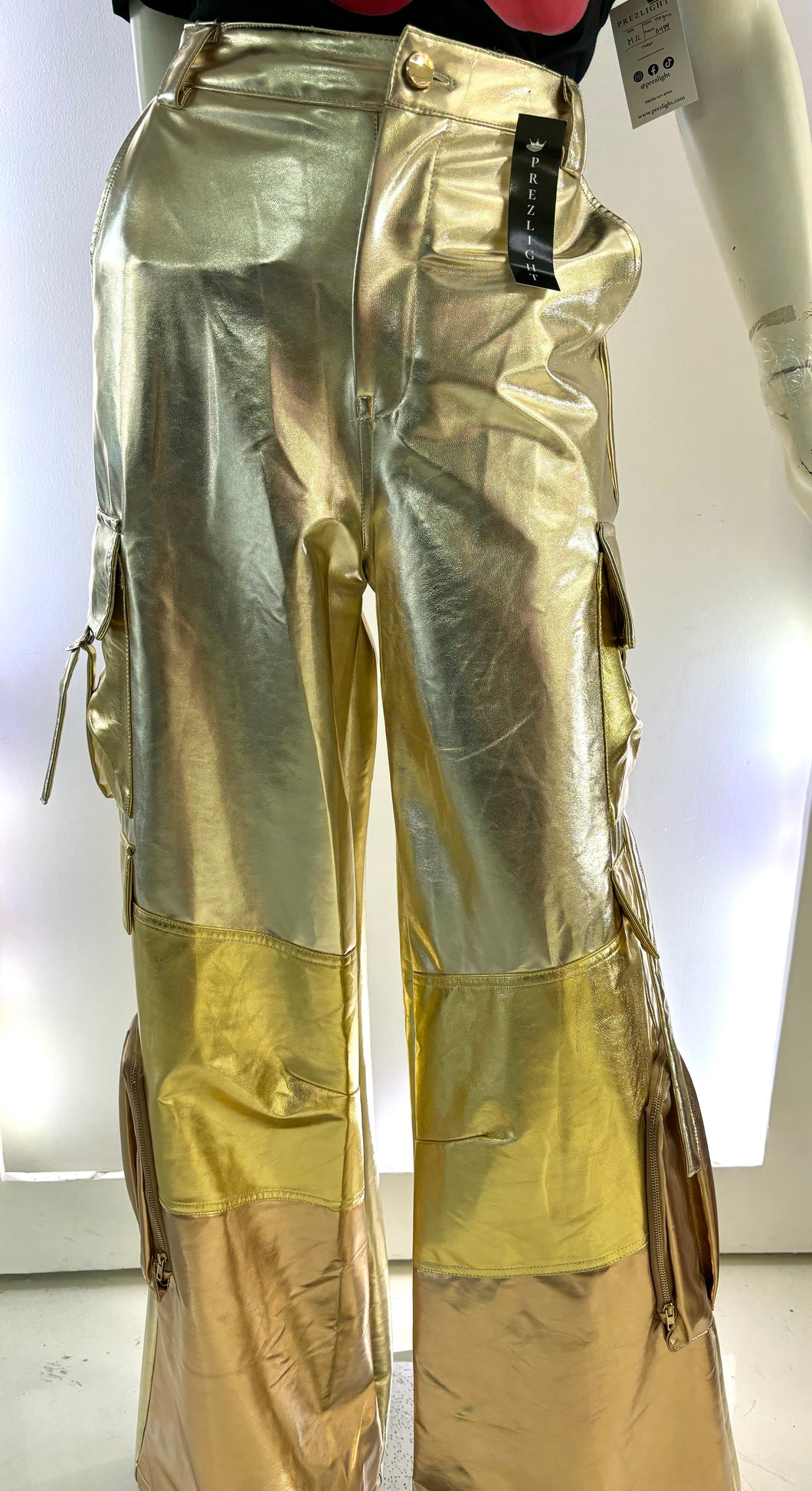 Pantalón dorado