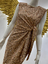 Cargar imagen en el visor de la galería, Vestido dorado lentejuelas
