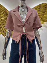 Cargar imagen en el visor de la galería, Blusa Lazos Pastel

