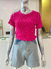 Cargar imagen en el visor de la galería, Blusa Perlas Fucsia
