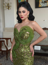 Cargar imagen en el visor de la galería, Vestido verde corto
